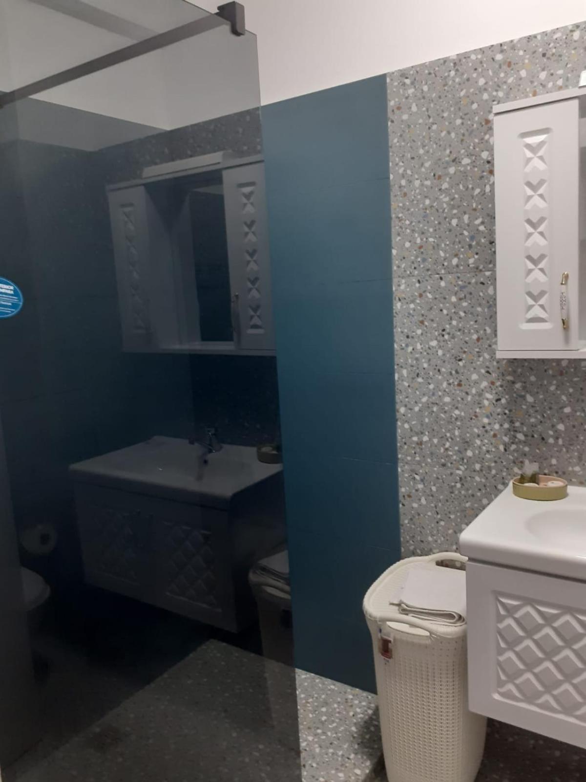 In Apart Hotel Bukares Bagian luar foto