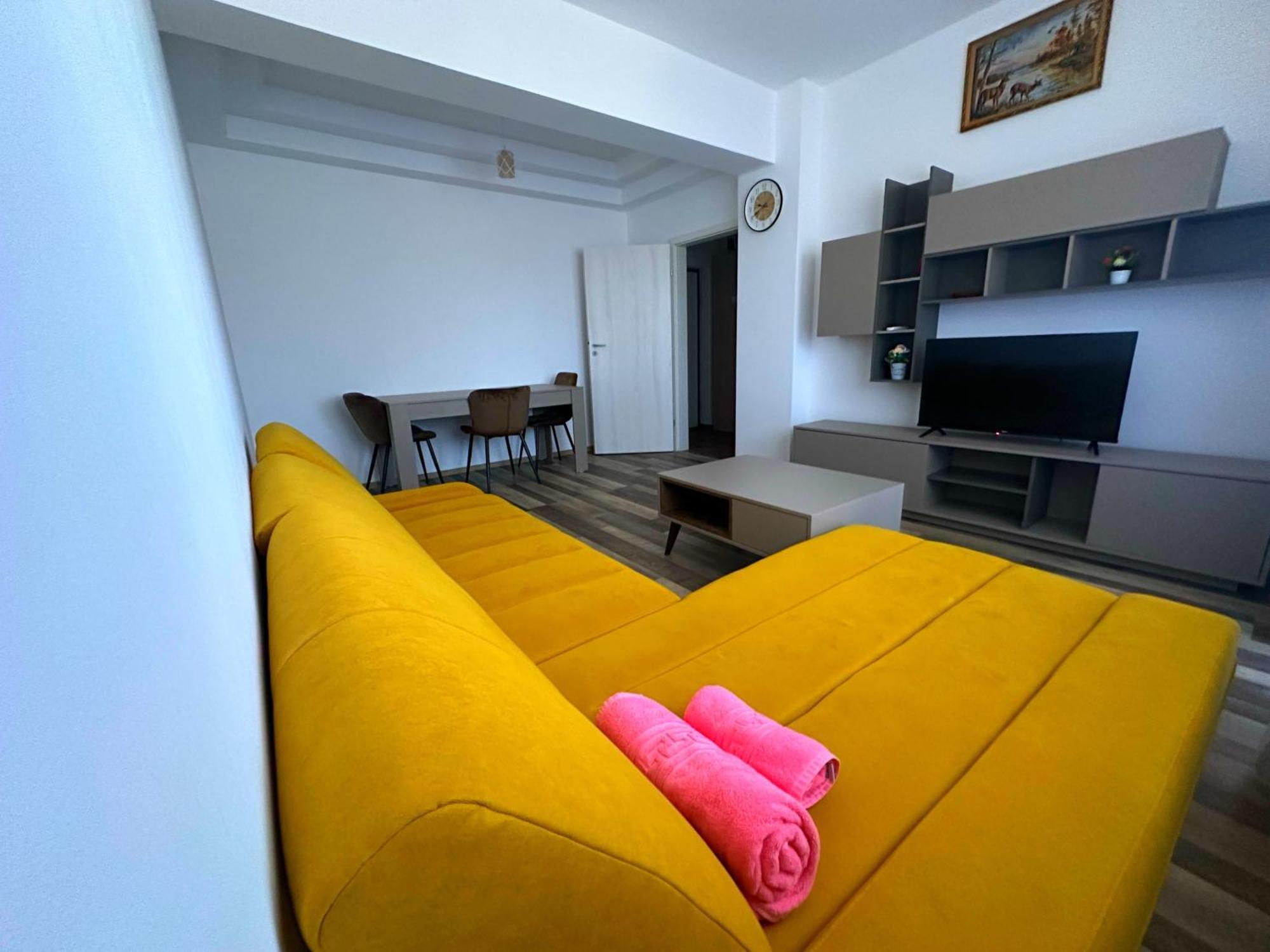 In Apart Hotel Bukares Bagian luar foto